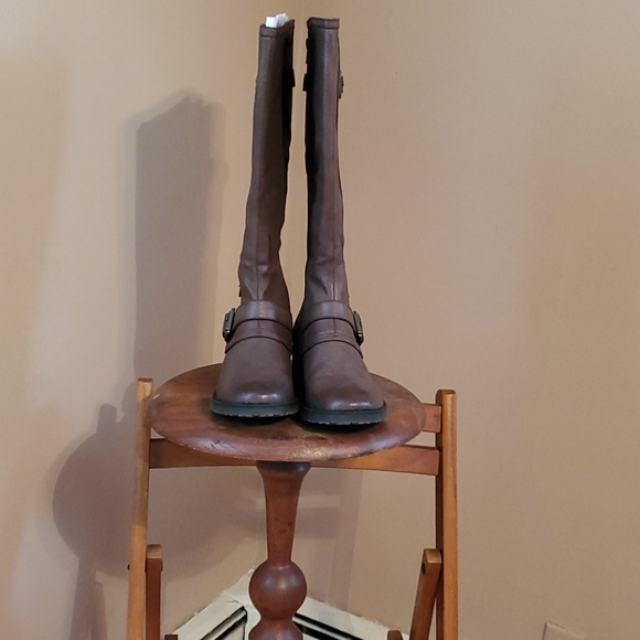 Tall boots - Picture 6 of 13